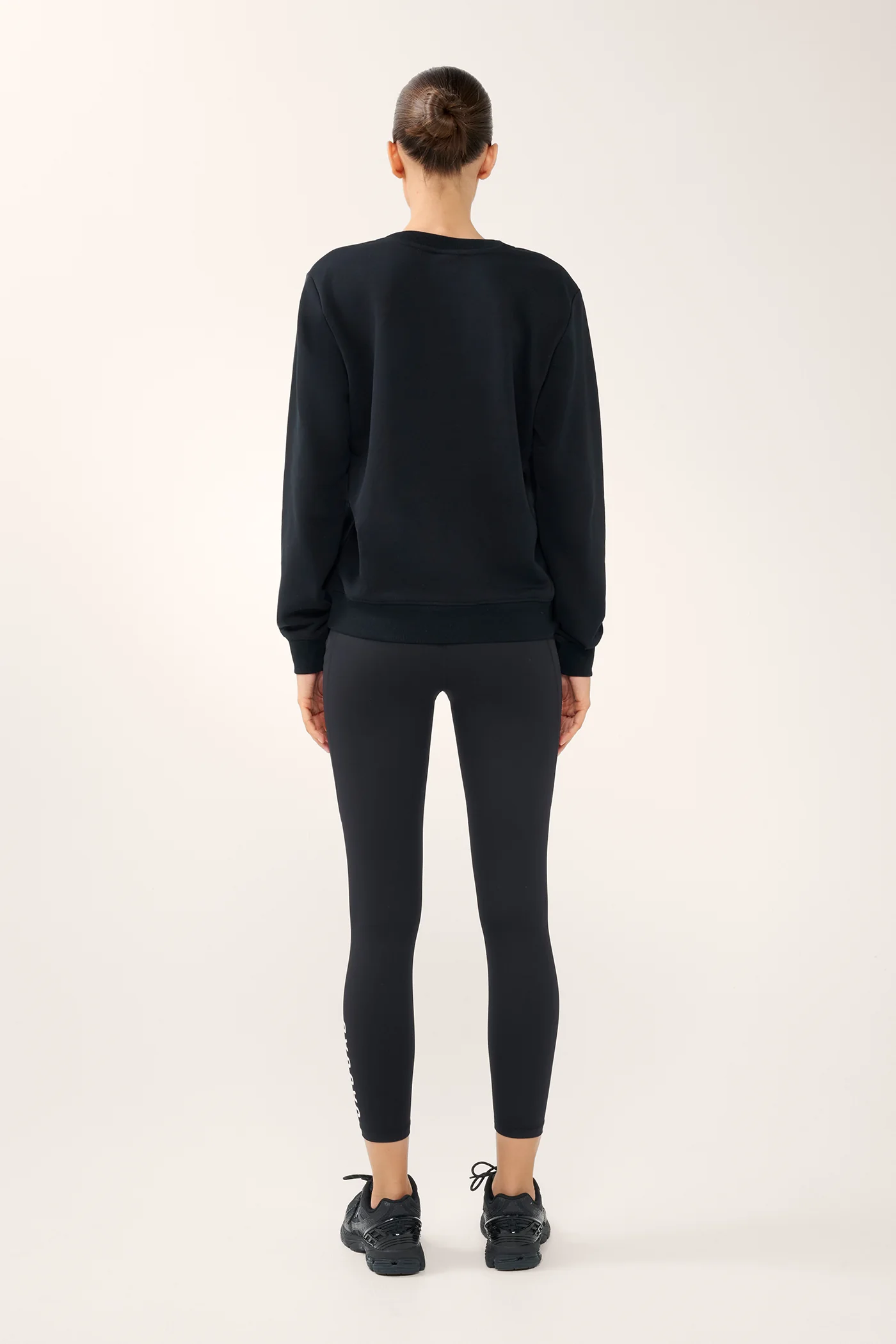 Classic Keyline Sweater Black - Image 5