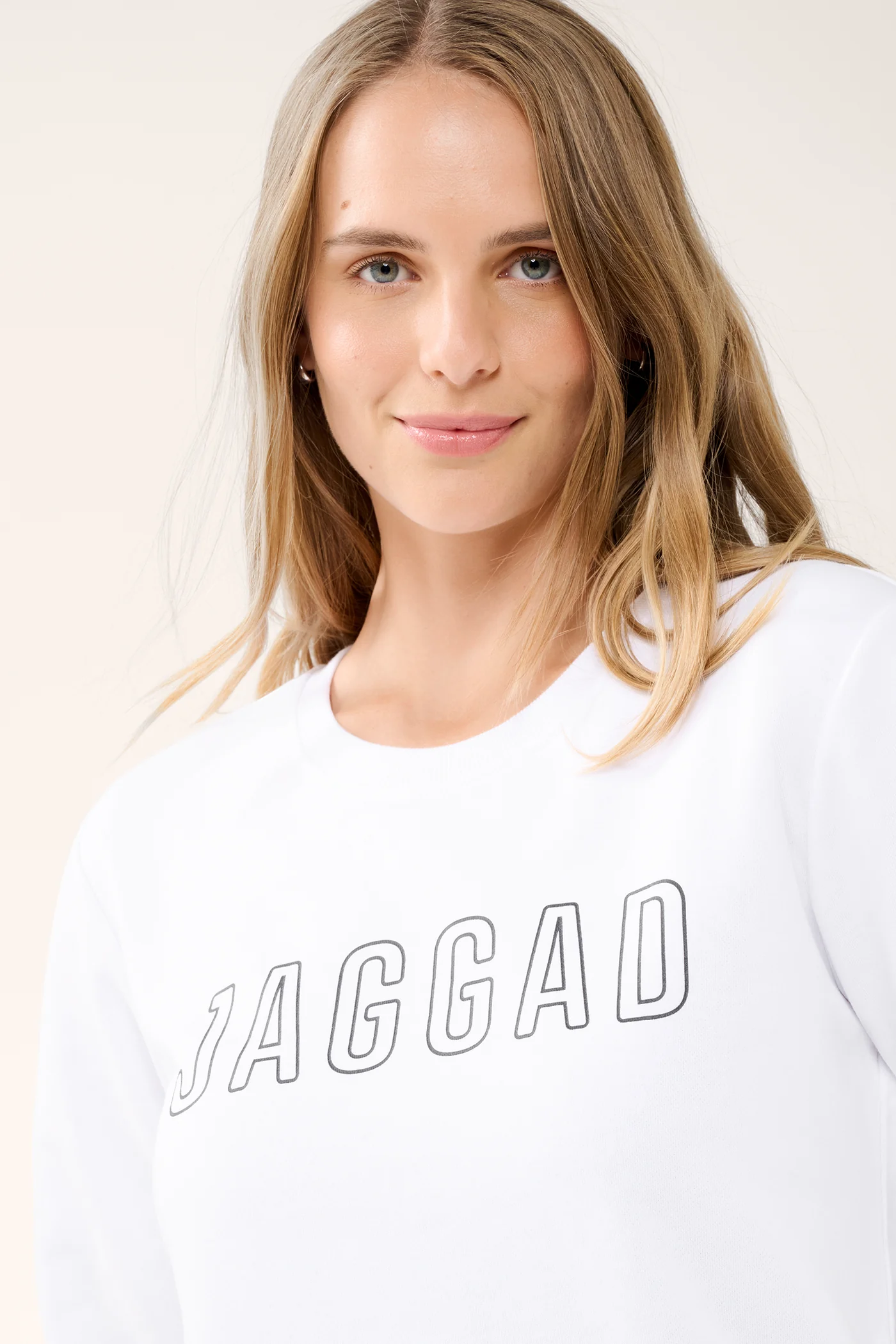 Classic Keyline Sweater White - Image 5