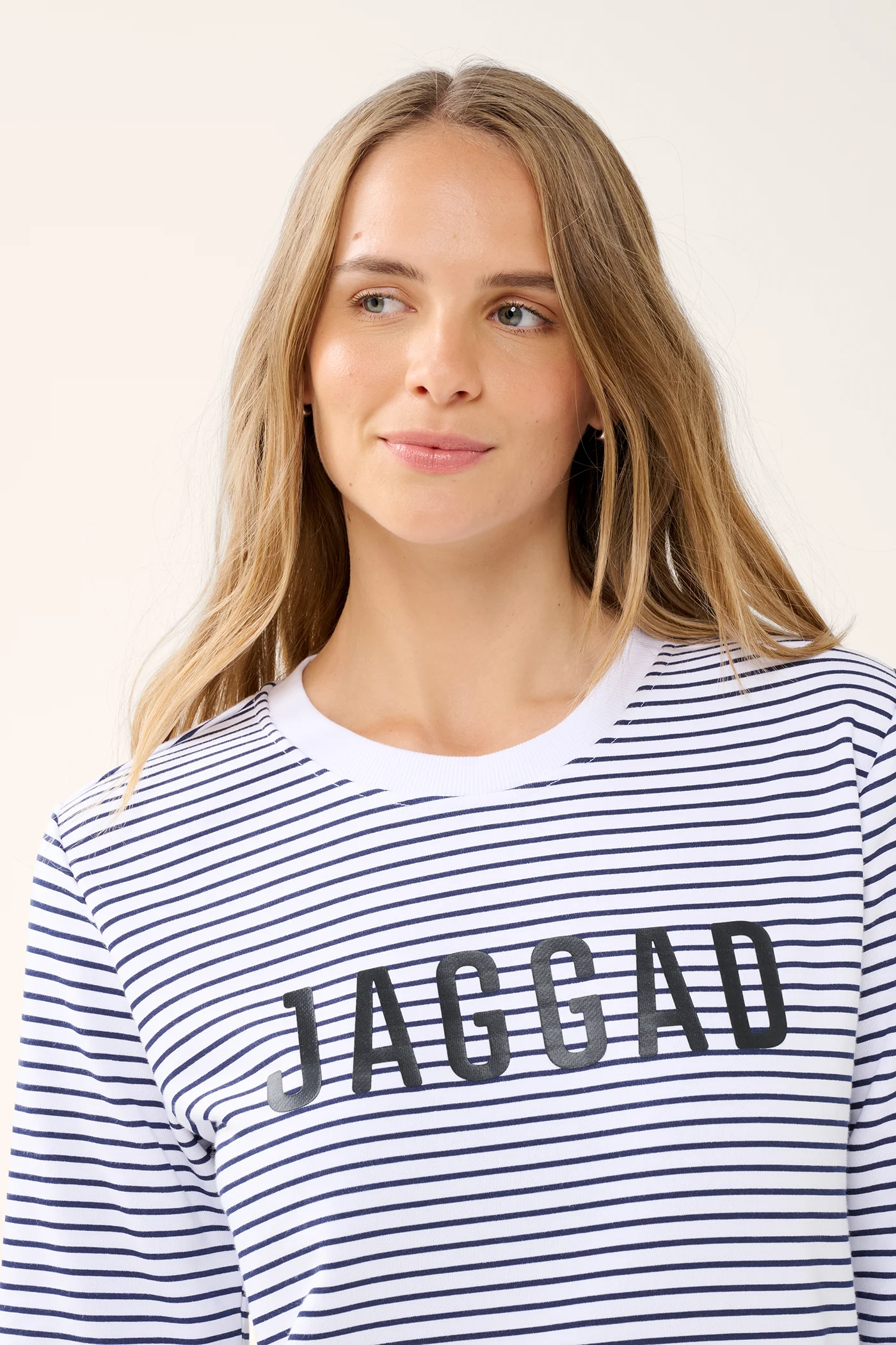Classic Sweater Stripe - Image 4