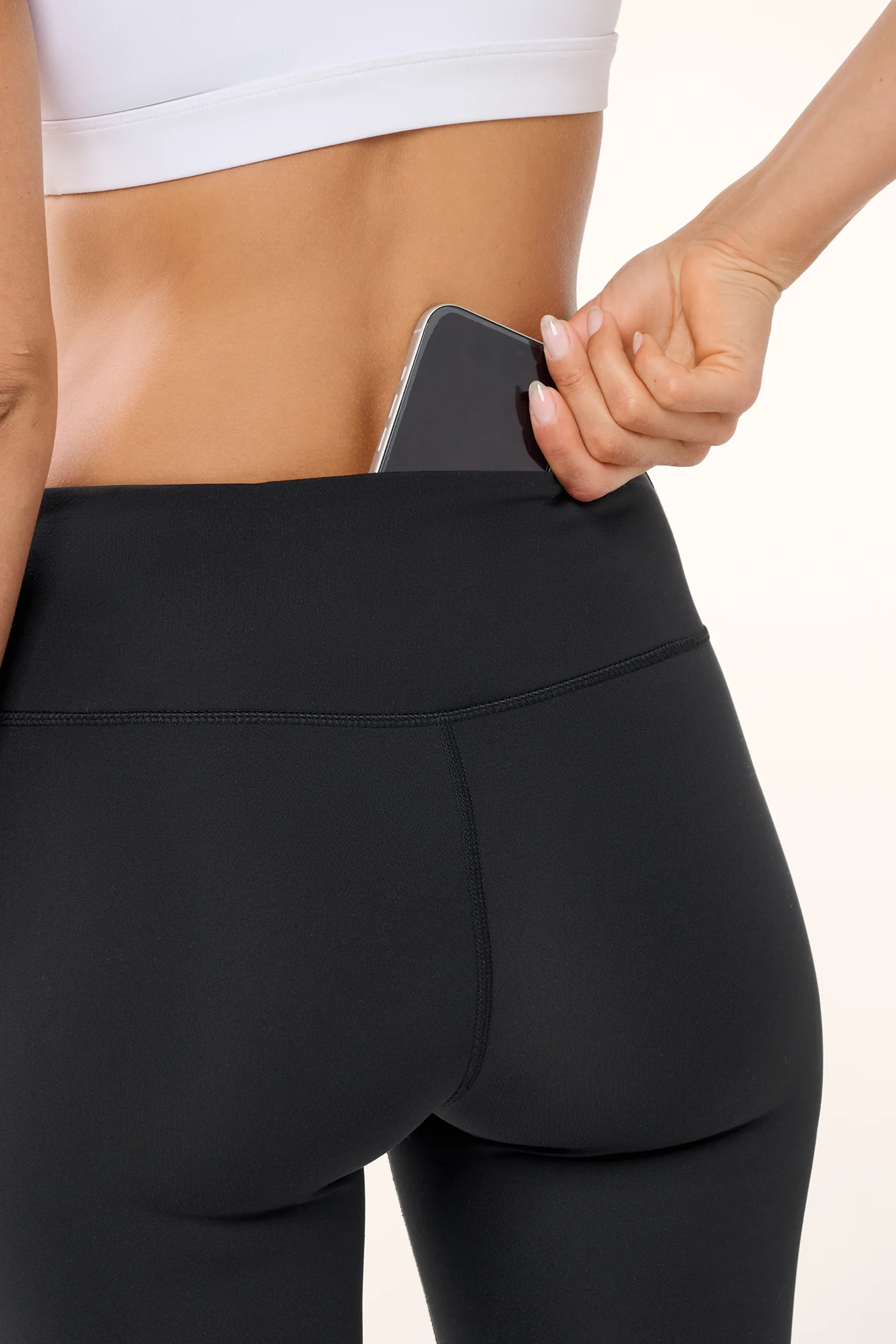 ESSENTIAL FULL LENGTH THERMATECH LEGGING BLACK - Image 6