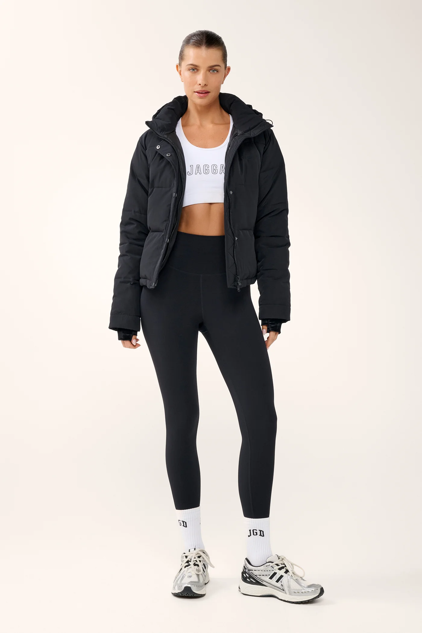ESSENTIAL HIP-LINE PUFFER JACKET BLACK - Image 9