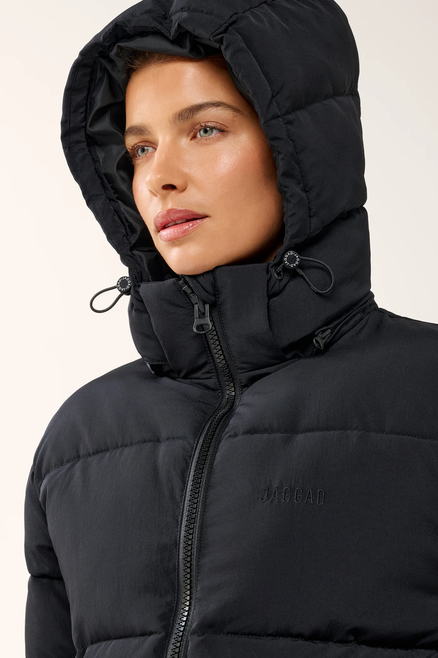ESSENTIAL LONGLINE PUFFER JACKET BLACK - Image 8
