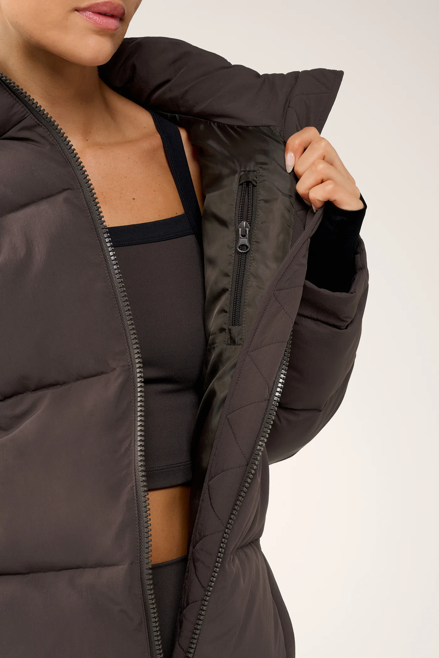 ESSENTIAL LONGLINE PUFFER JACKET COFFEE BEAN - Image 6