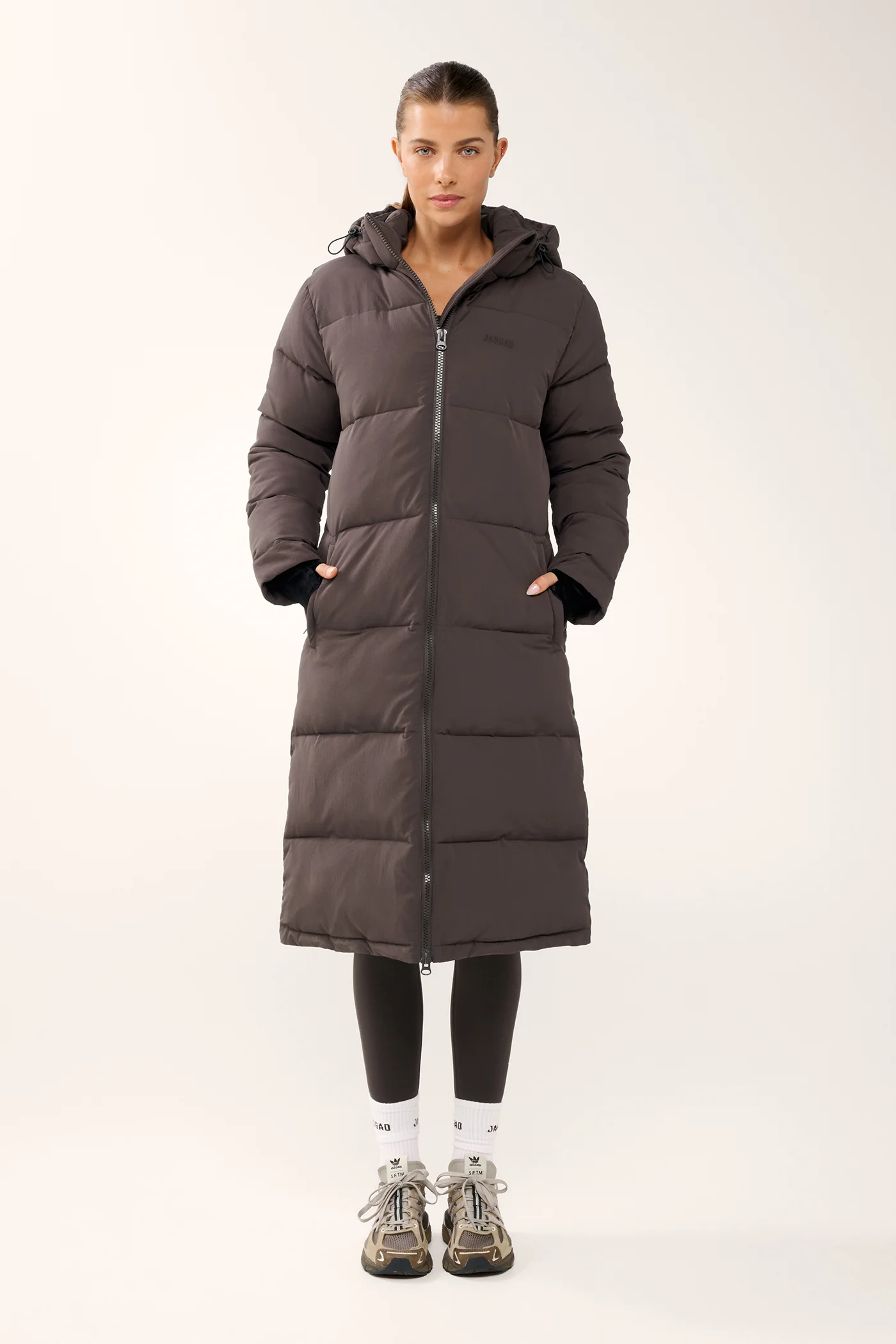 ESSENTIAL LONGLINE PUFFER JACKET COFFEE BEAN - Image 8