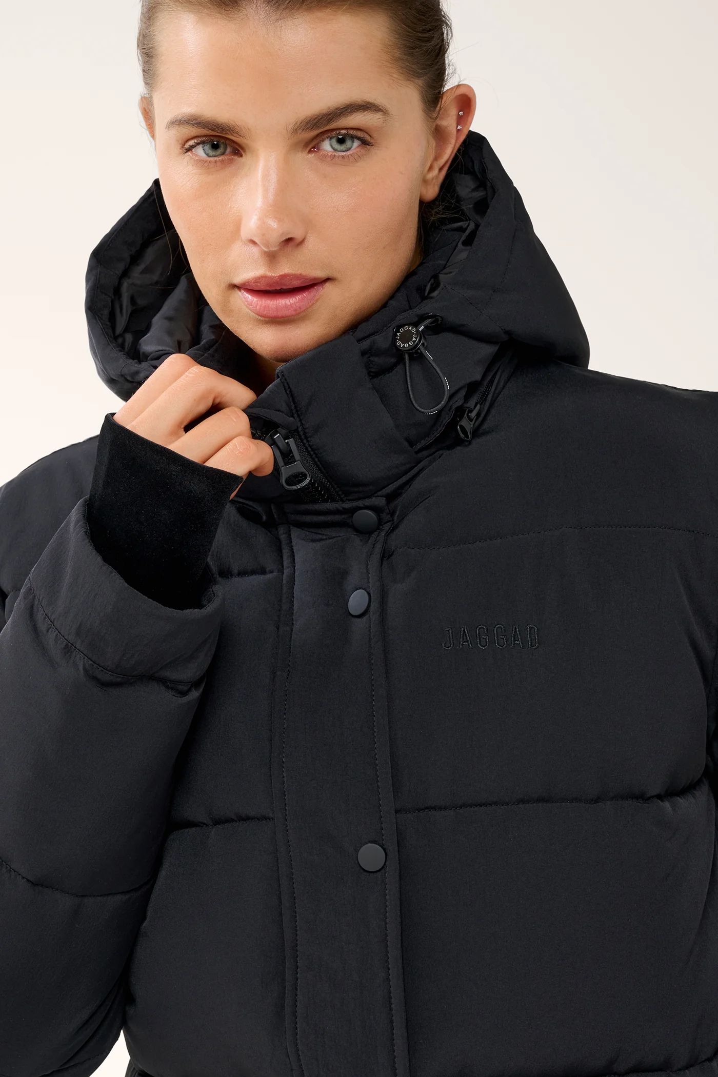 ESSENTIAL MID LINE PUFFER JACKET BLACK - Image 6