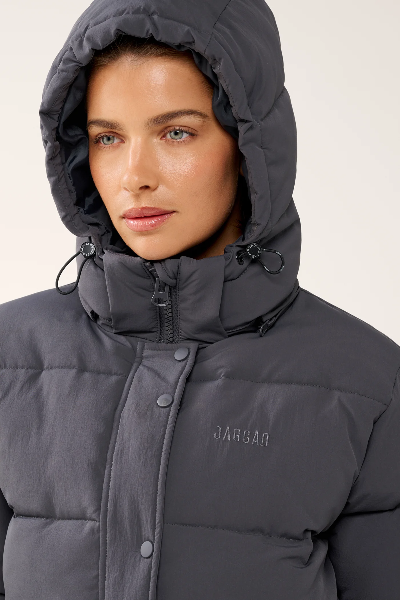 ESSENTIAL MID LINE PUFFER JACKET STEEL - Image 8