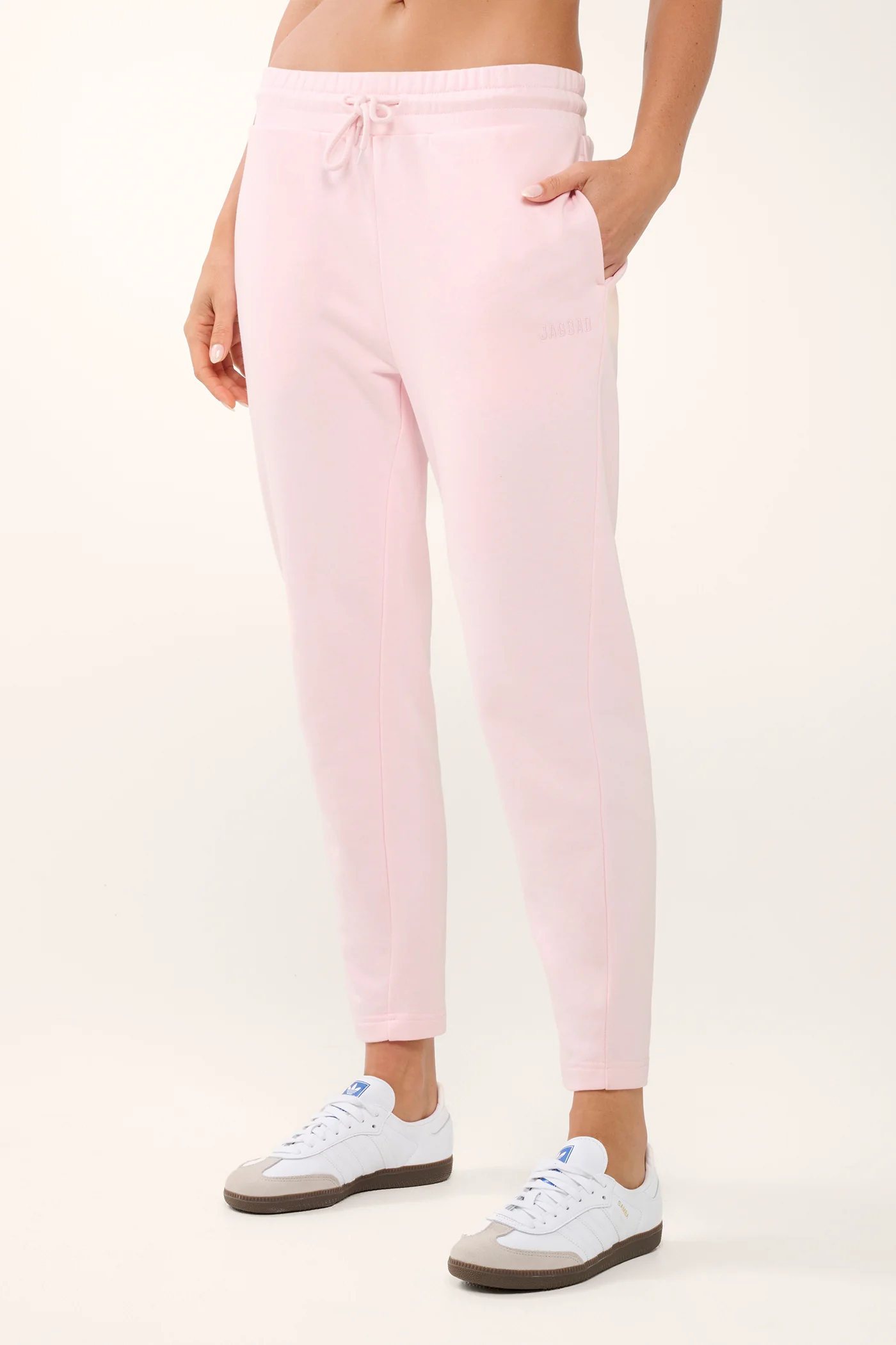 ESSENTIAL SLIM TRACKPANT BARELY PINK - Image 4