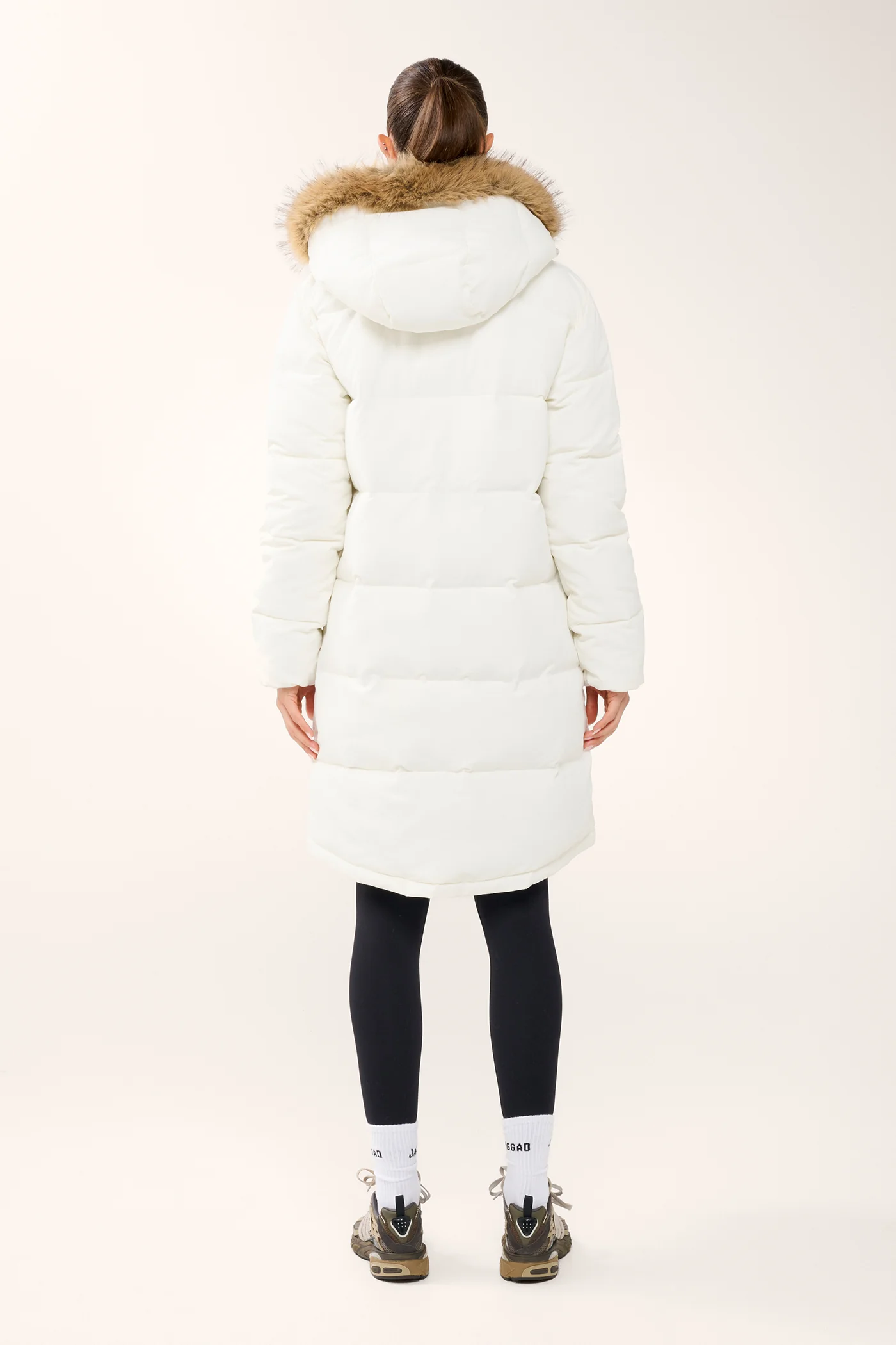 GLOW KNEE-LINE PUFFER JACKET OFF WHITE - Image 4