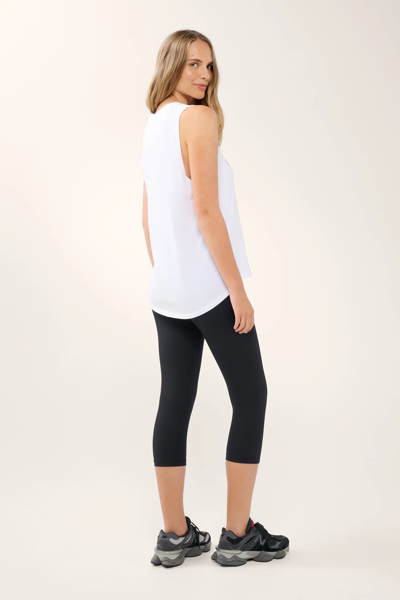 Classic Keyline Pima Tank White - Image 3